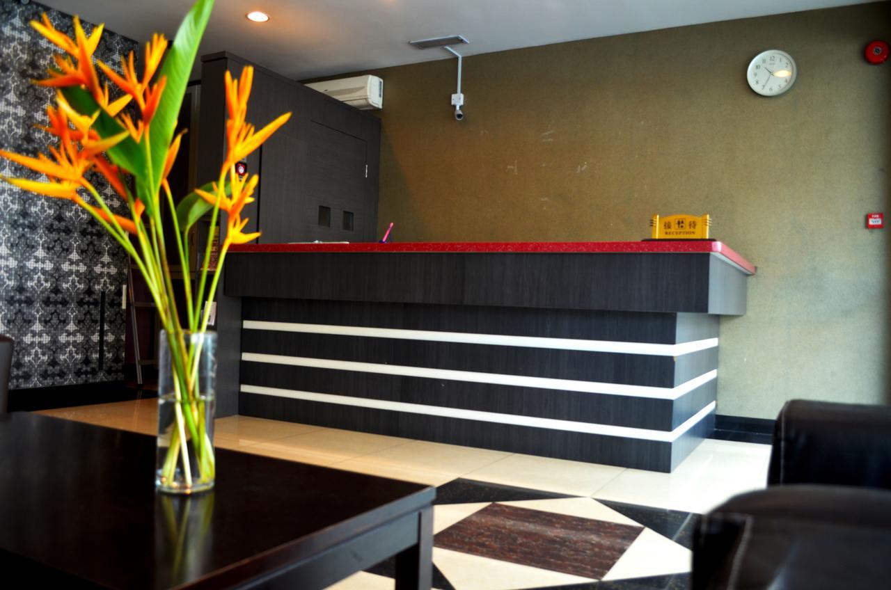 Lintas Plaza Hotel Кота-Кинабалу Экстерьер фото