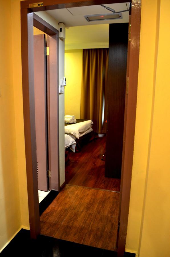 Lintas Plaza Hotel Кота-Кинабалу Экстерьер фото