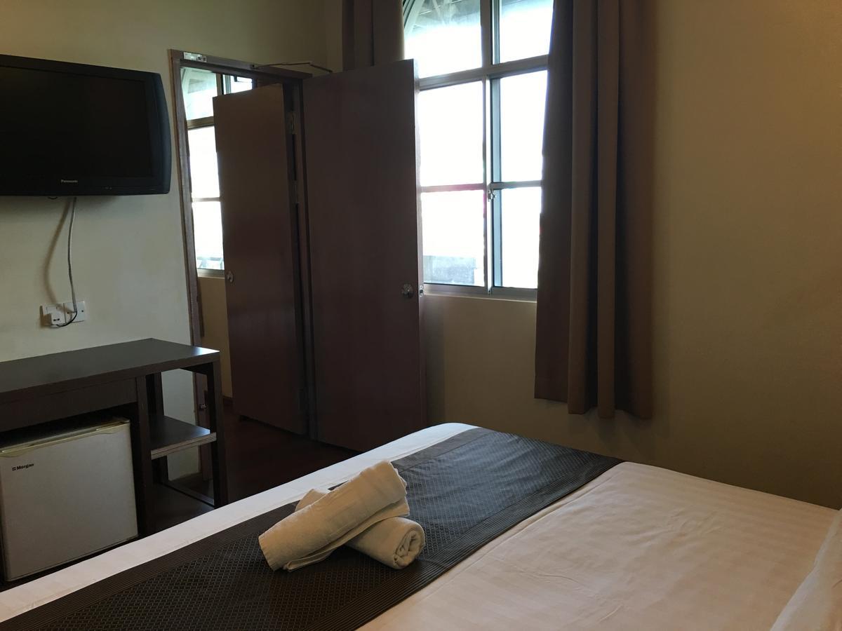 Lintas Plaza Hotel Кота-Кинабалу Экстерьер фото